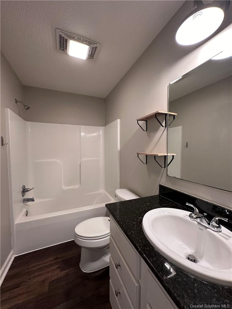 4101 1/2 Common Street 2