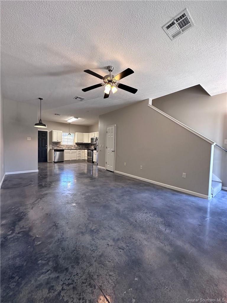 4101 1/2 Common Street 2