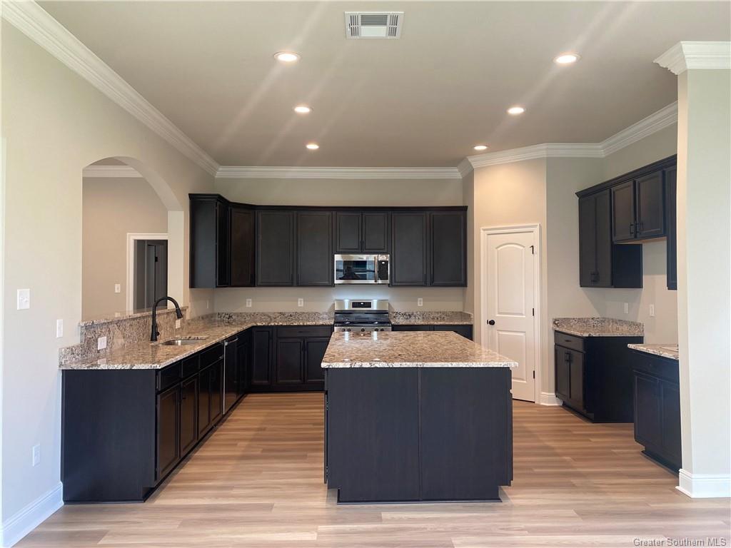 4475 LAKES EDGE Drive