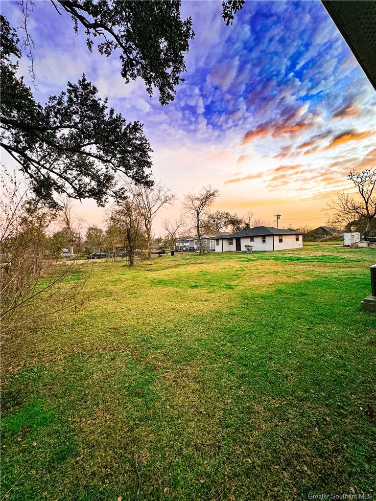 1737 Saint John Street