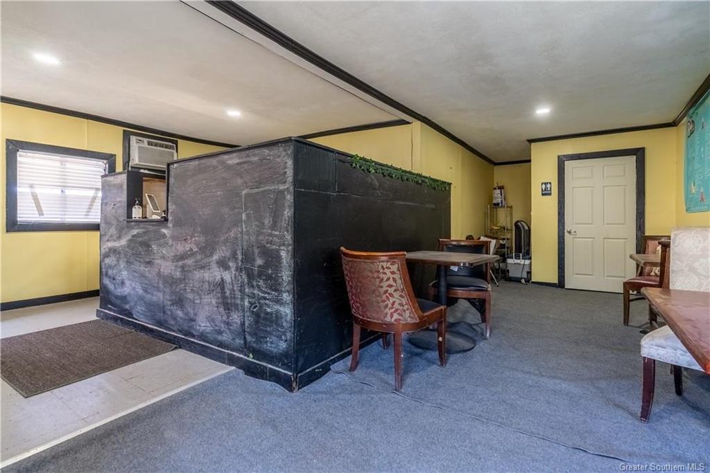 1006 Main Street