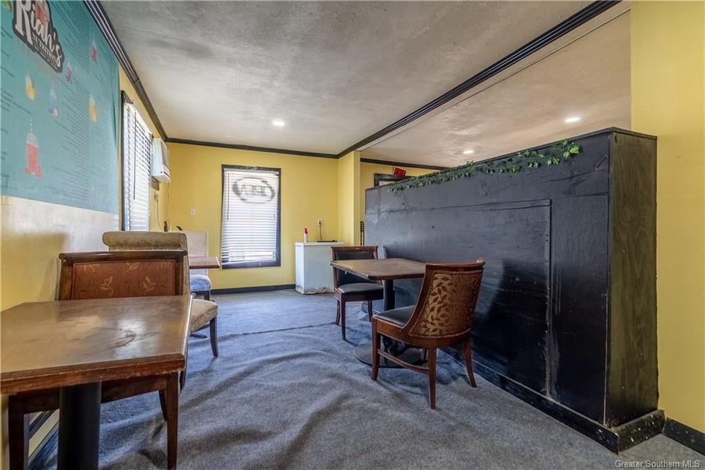 1006 Main Street