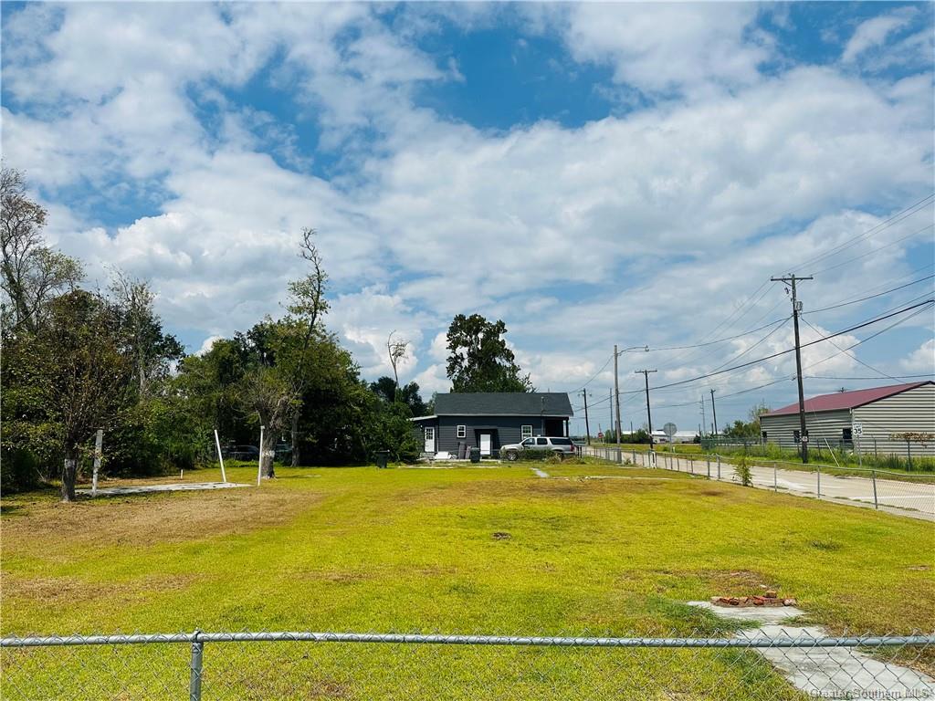 727 Railroad Avenue