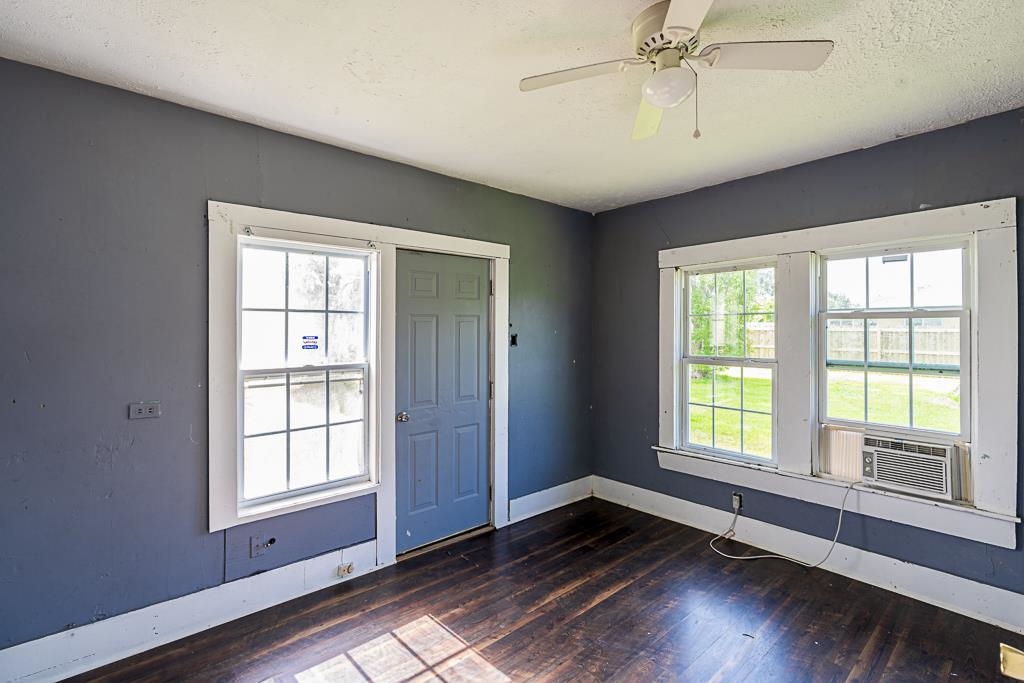 1518 N Prater St Street