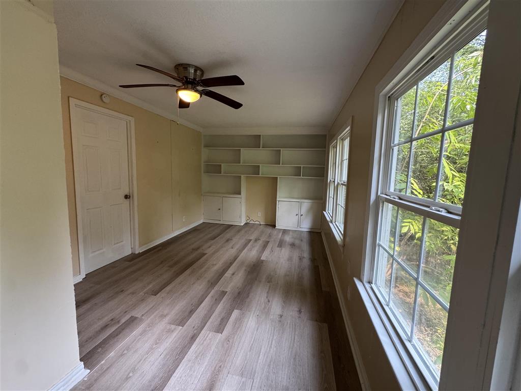 2112 Tulip St.