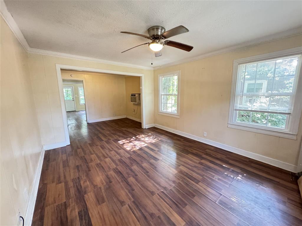 2112 Tulip St.