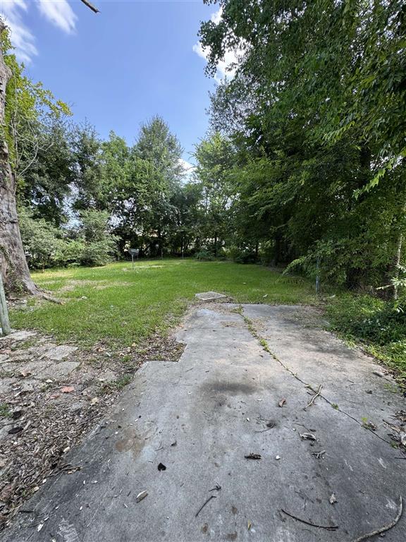 2112 Tulip St.