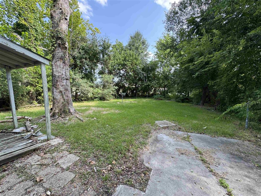 2112 Tulip St.
