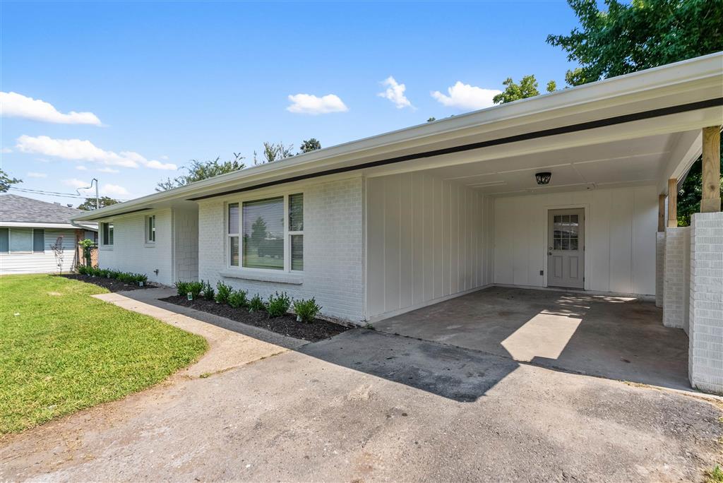 609 Creole Ln Lane