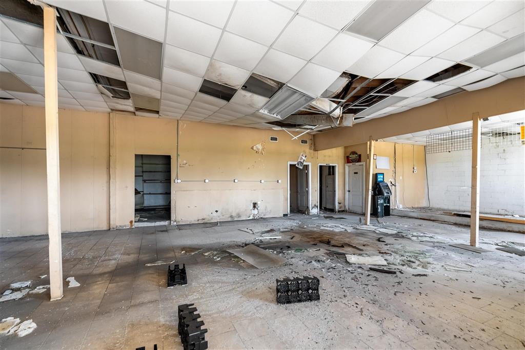 1828 Belden St Street