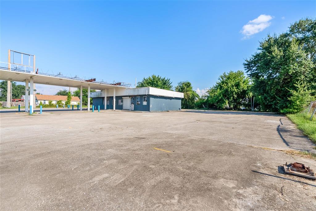 1828 Belden St Street