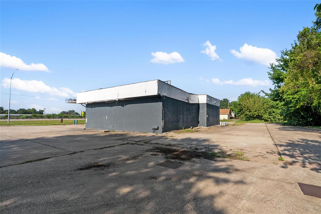 1828 Belden St Street