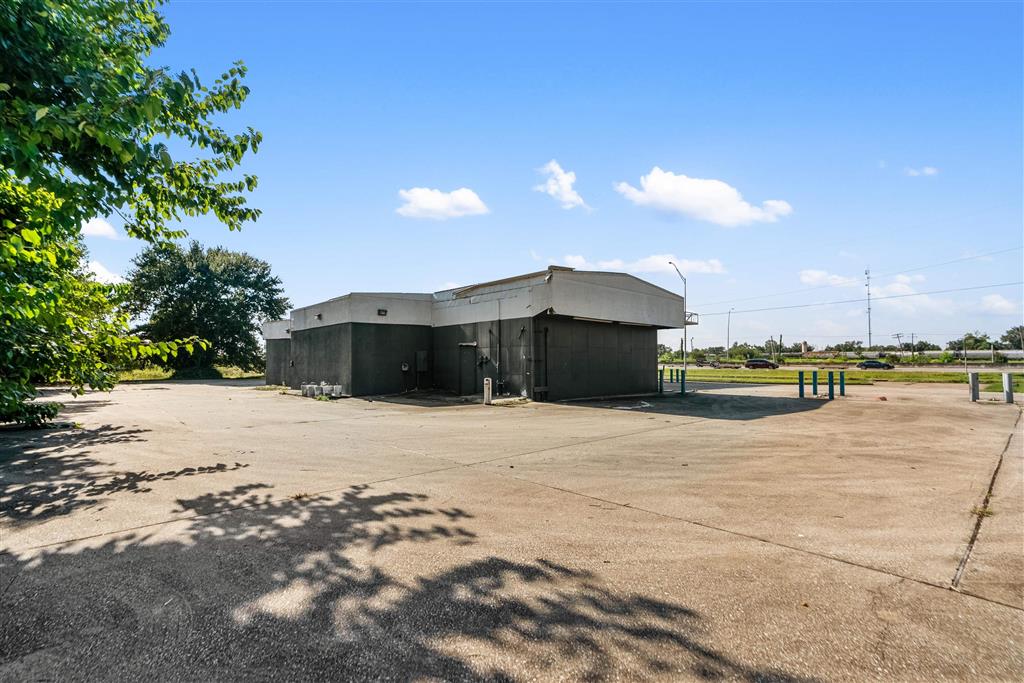 1828 Belden St Street