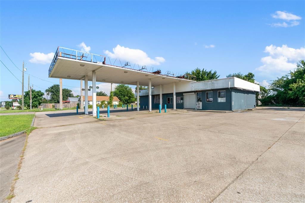 1828 Belden St Street