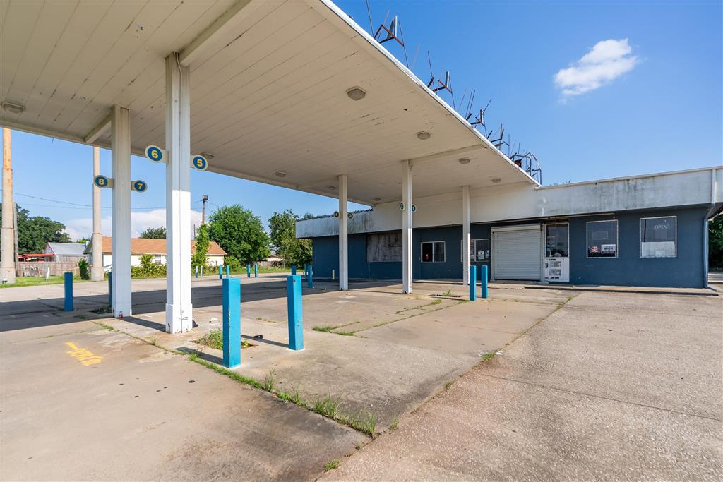 1828 Belden St Street