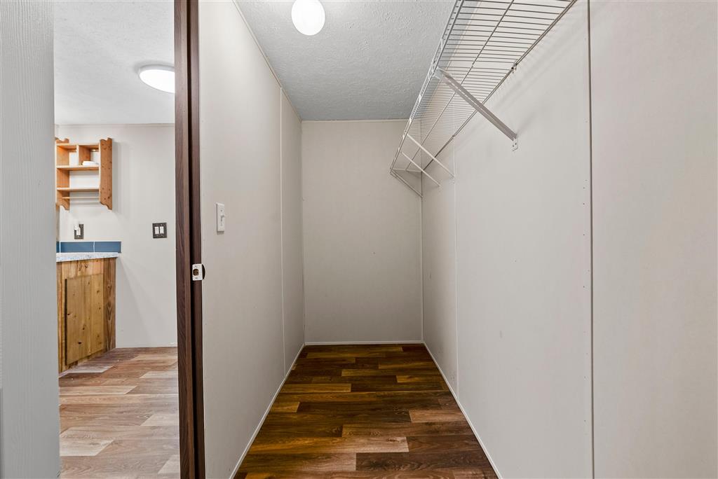 1757 Foreman Rd Road