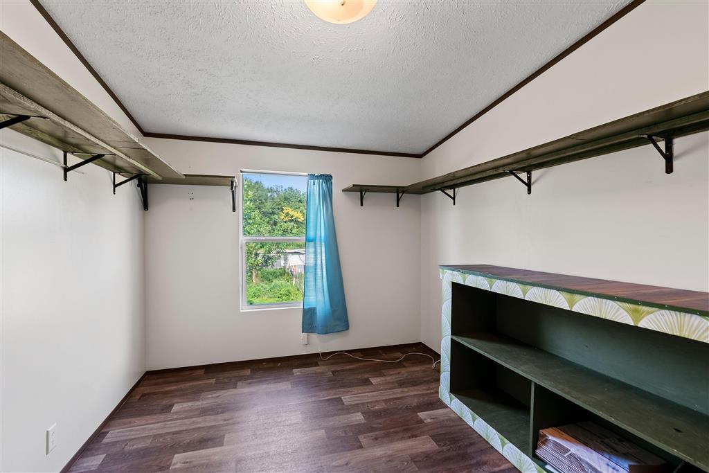 1757 Foreman Rd Road