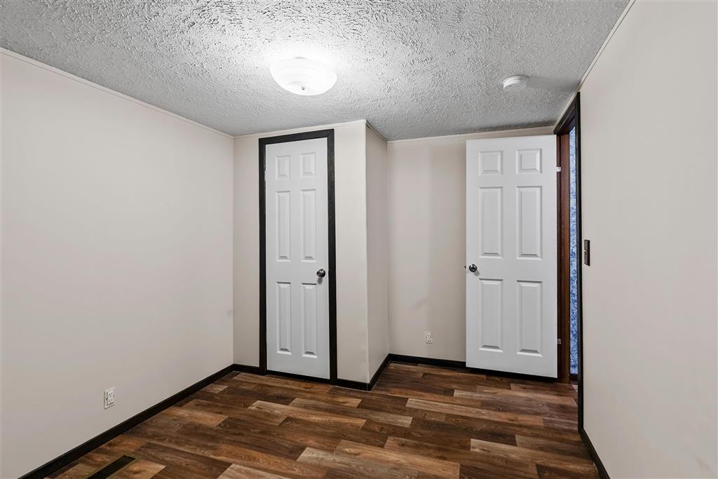 1757 Foreman Rd Road