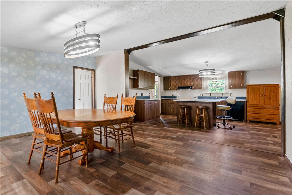 1757 Foreman Rd Road