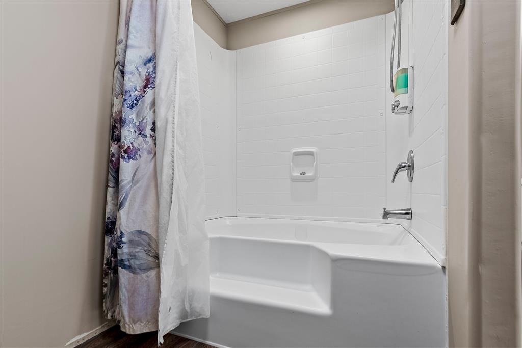 1757 Foreman Rd Road