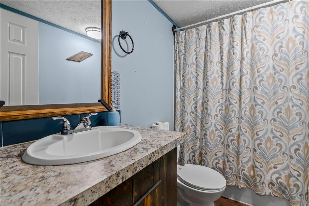 1757 Foreman Rd Road