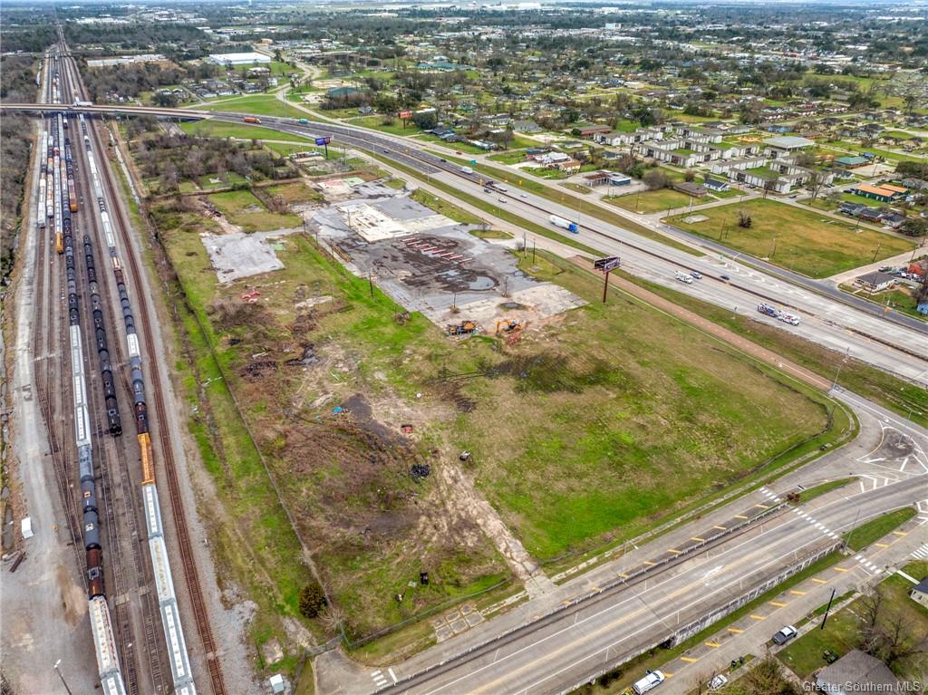 1825 Interstate 10 Interstate