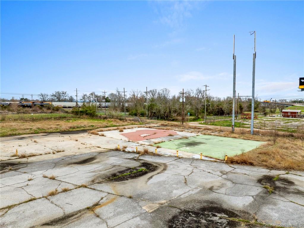 1825 Interstate 10 Interstate