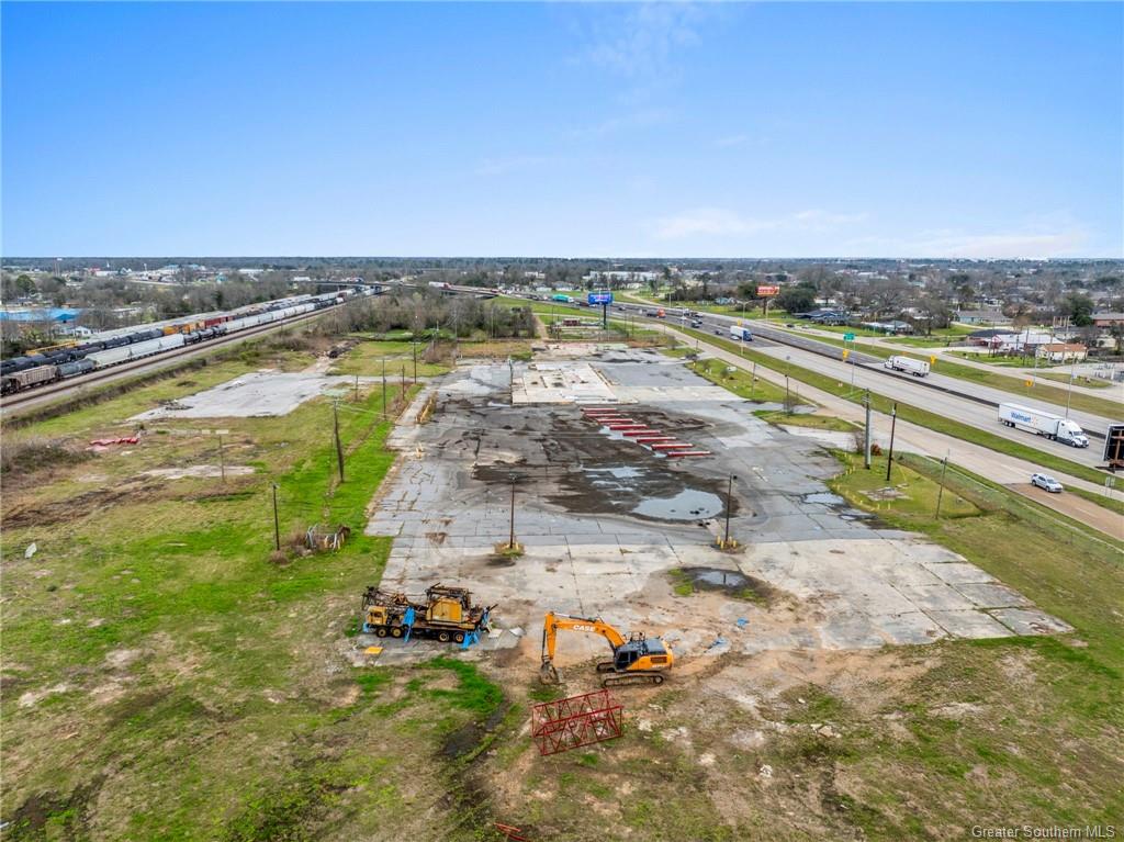 1825 Interstate 10 Interstate