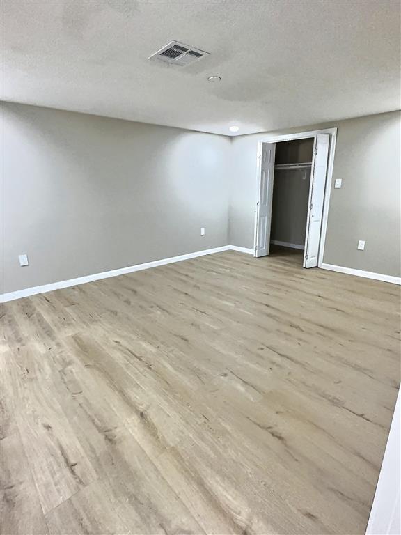 2413 Moeling St Street