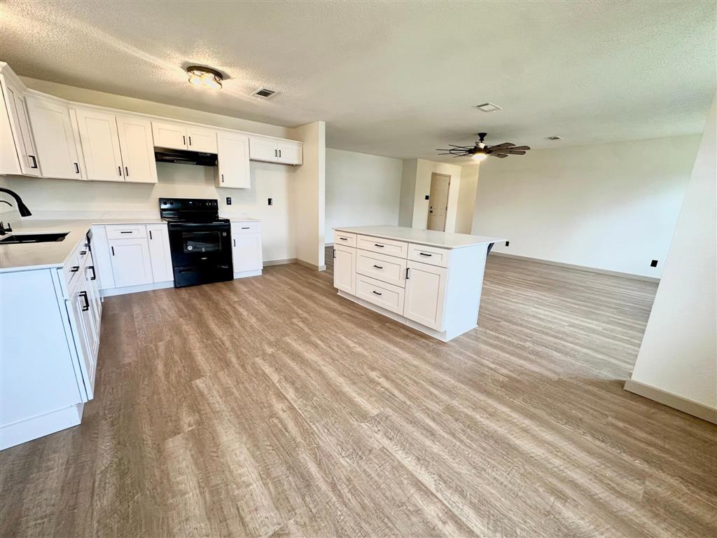 462 Sharon Lane
