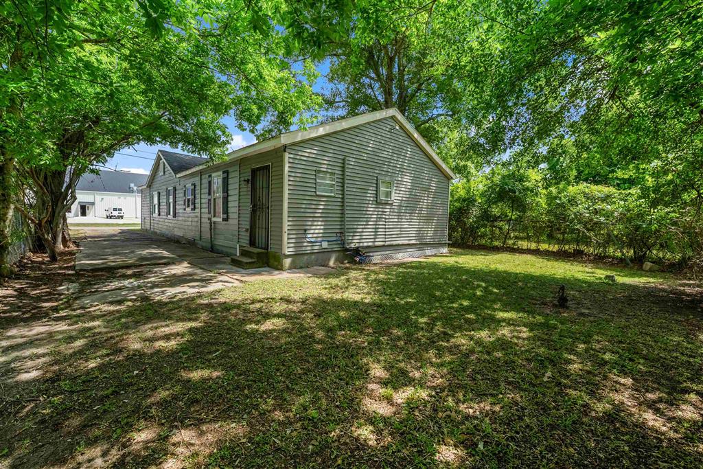 219 N Blake St Street N