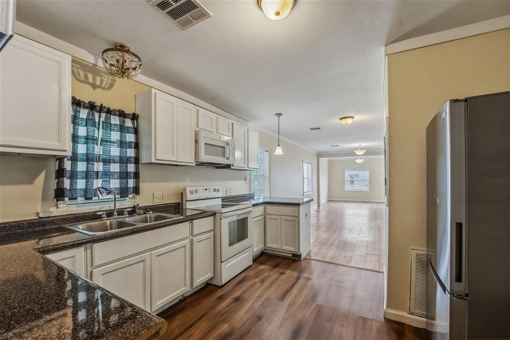 219 N Blake St Street N