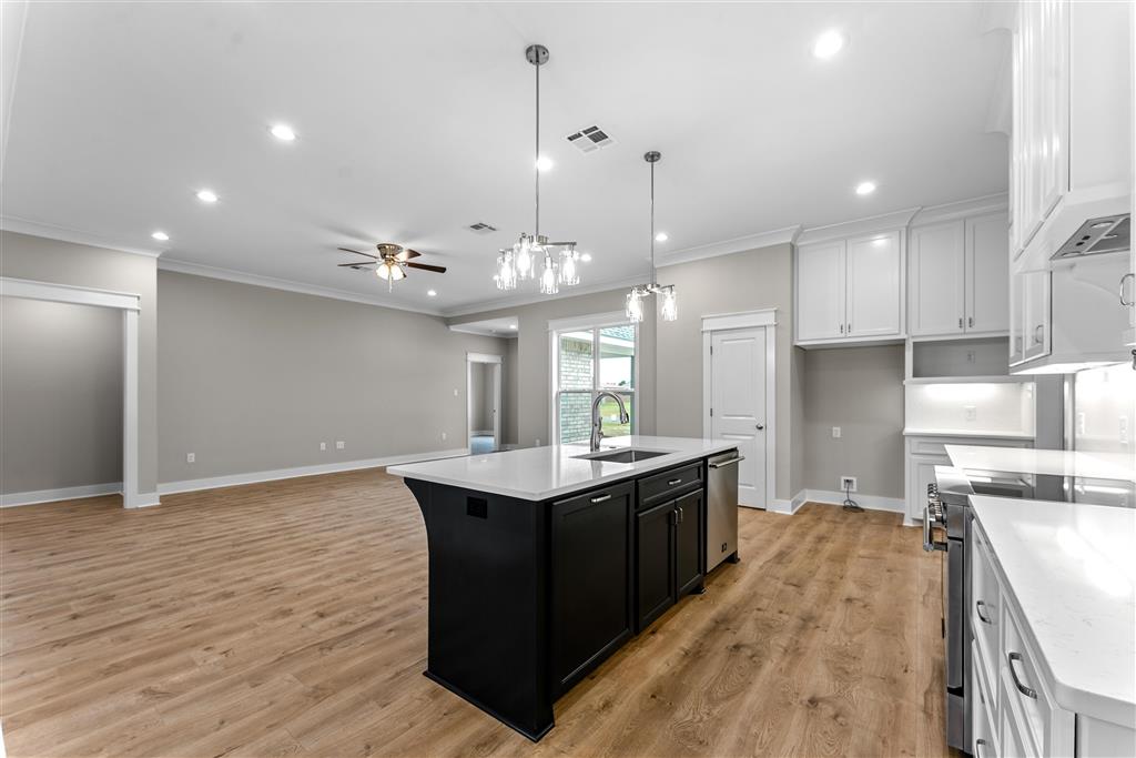 619 Walnut Street