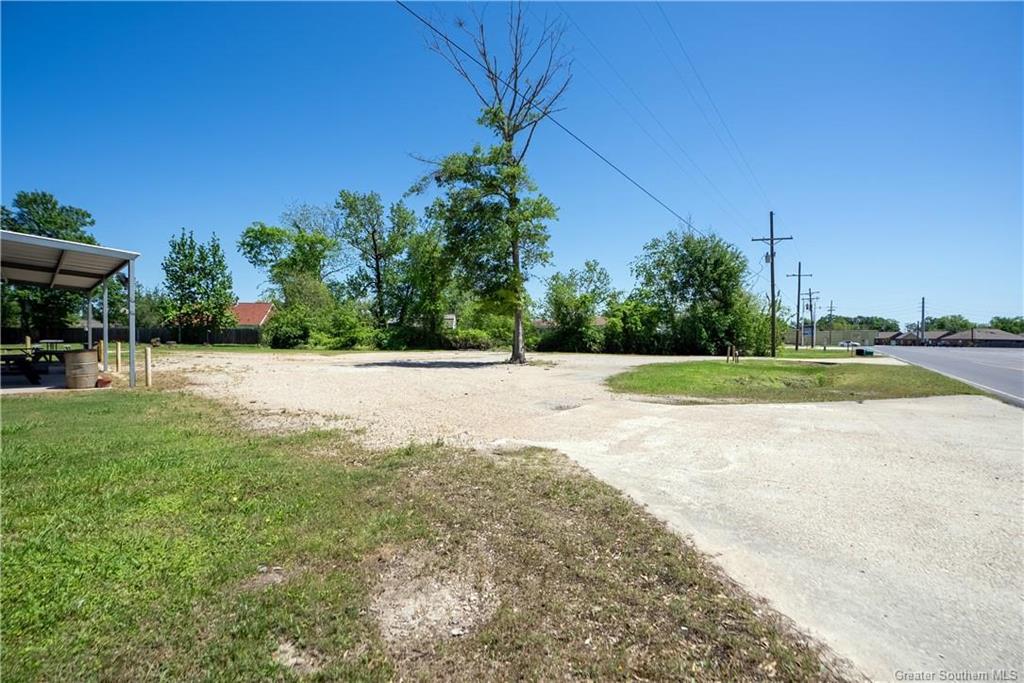 1411 E Houston River Road