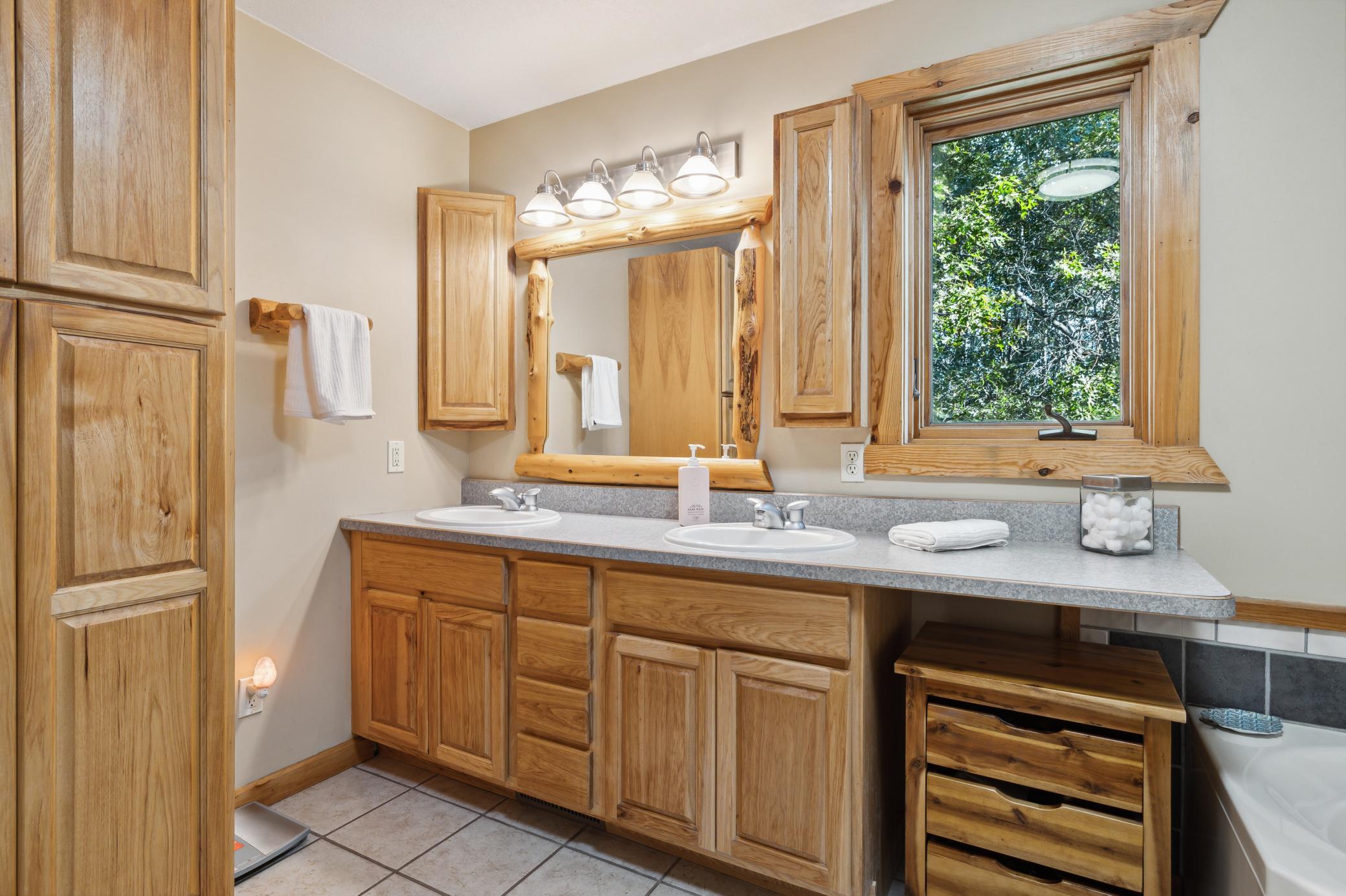 14934 Bur Oak Drive