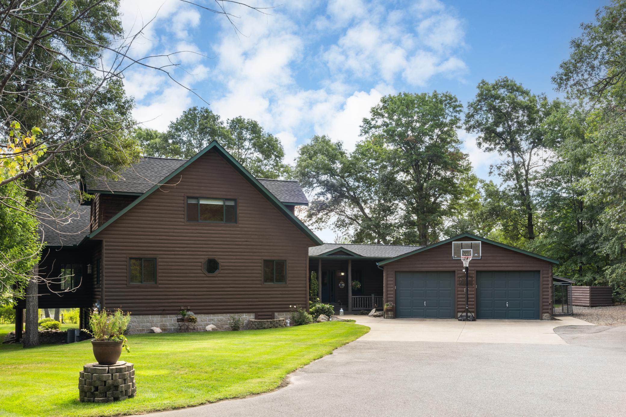 14934 Bur Oak Drive