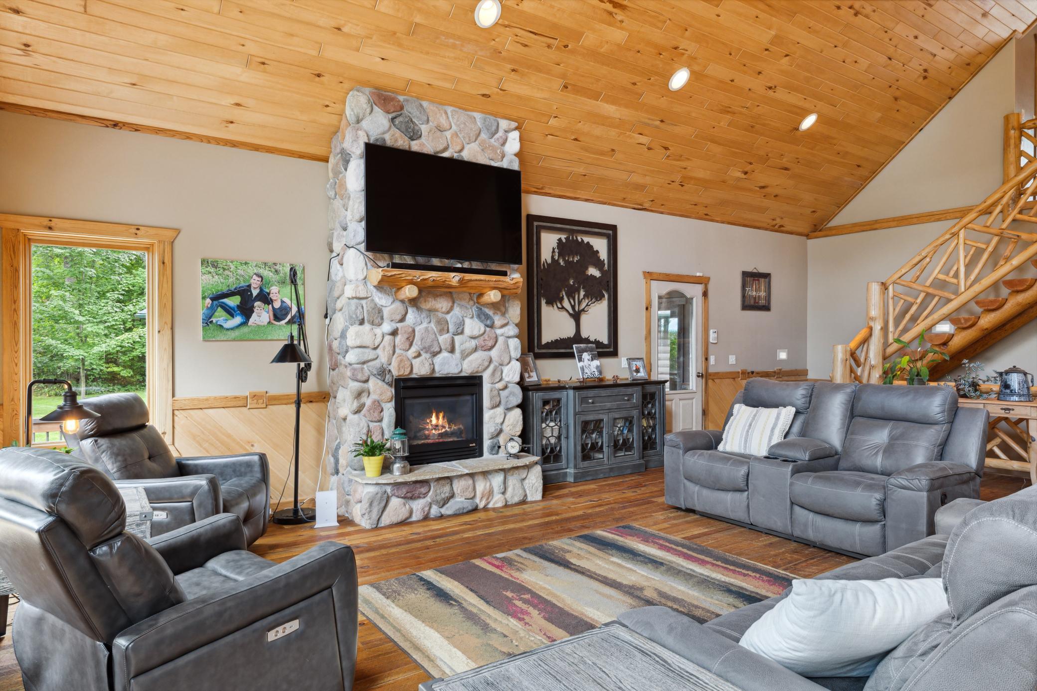 14934 Bur Oak Drive