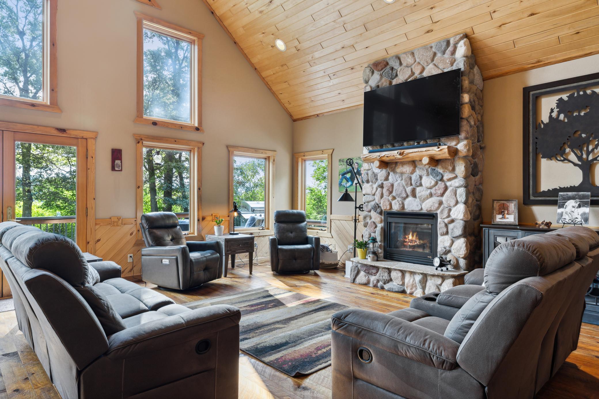 14934 Bur Oak Drive