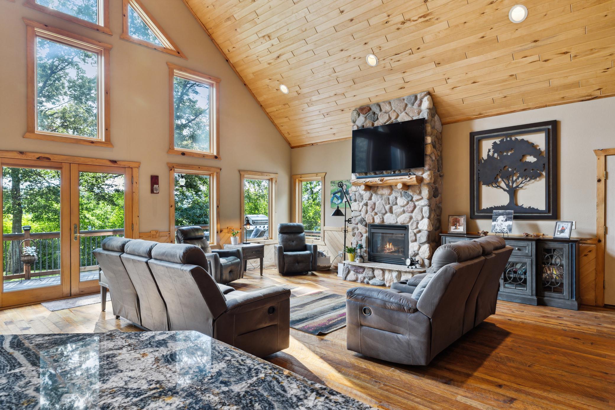 14934 Bur Oak Drive