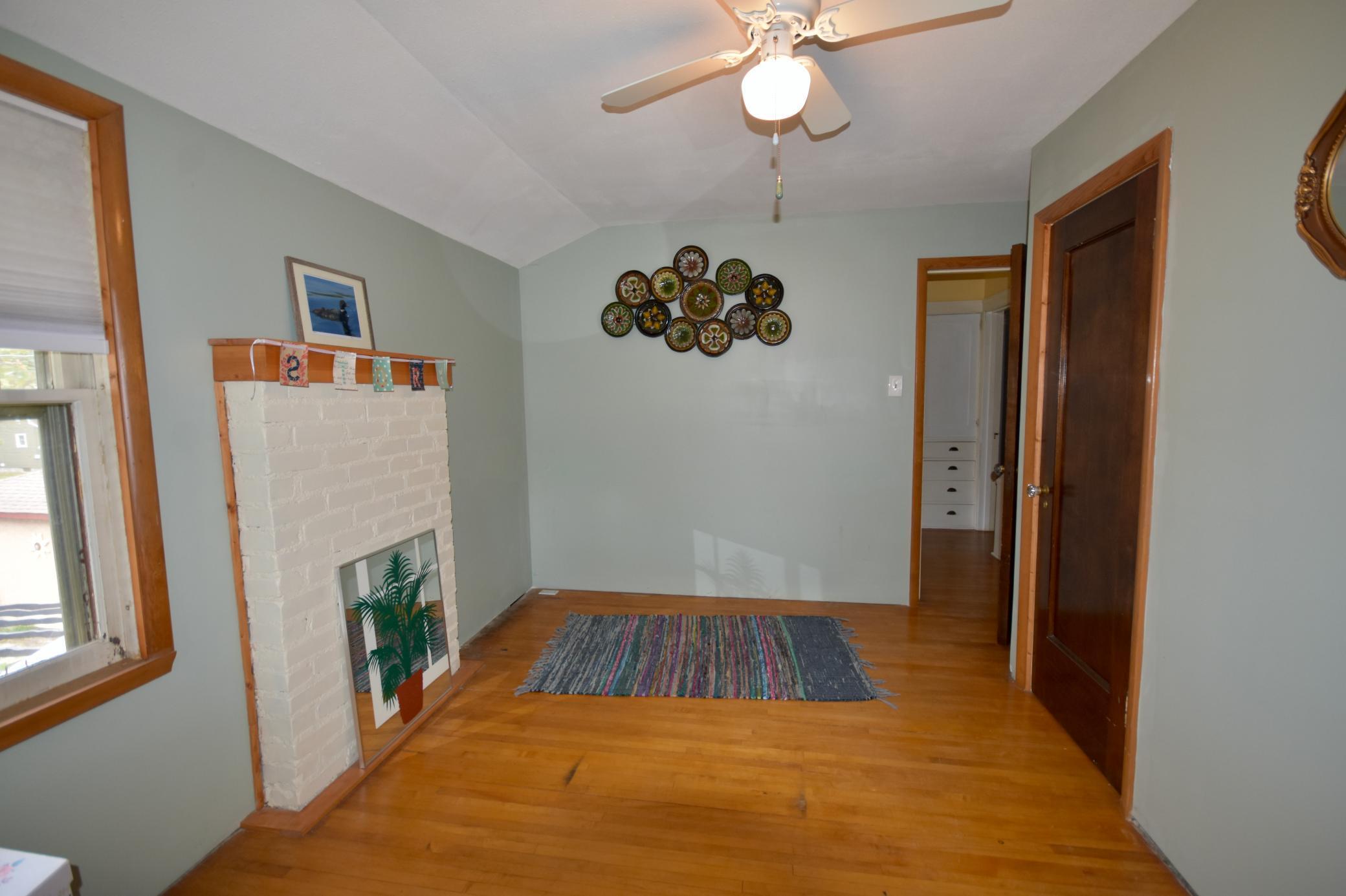 201 1st Street SE
