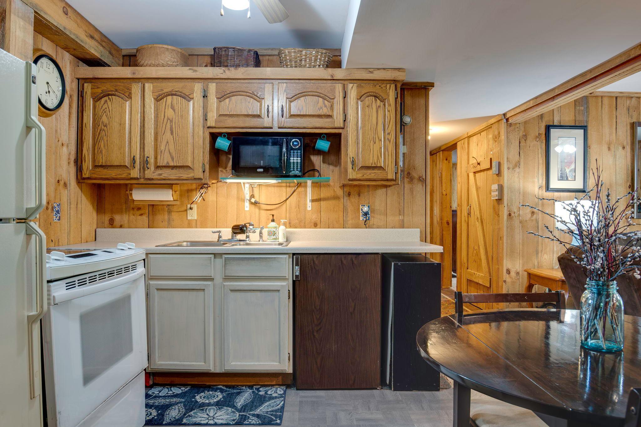 17318 Snowshoe Drive