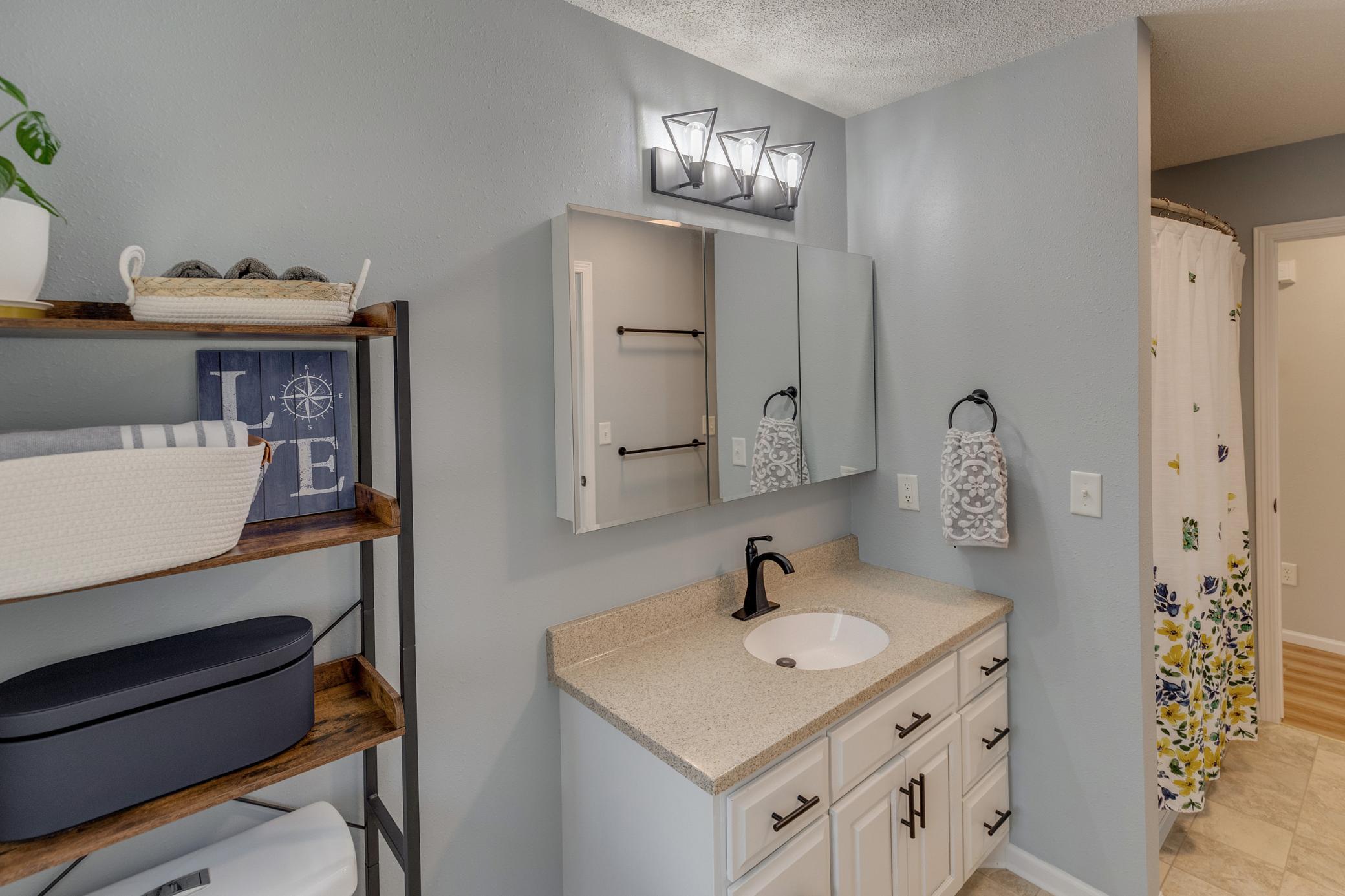 5880 Parkwood Court