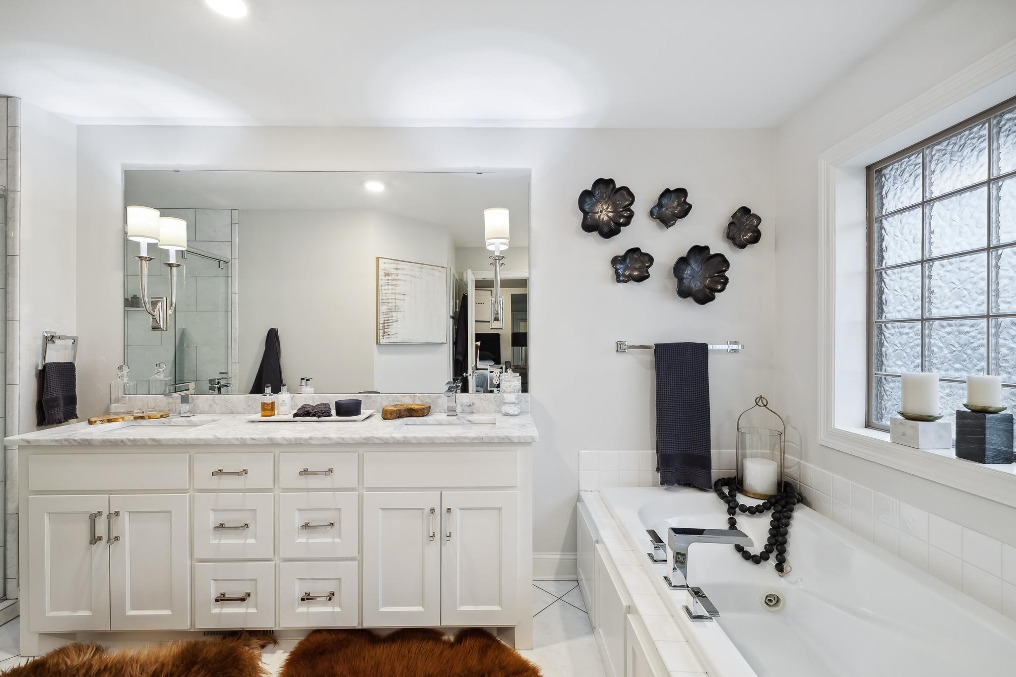 14462 Grand Oaks Drive
