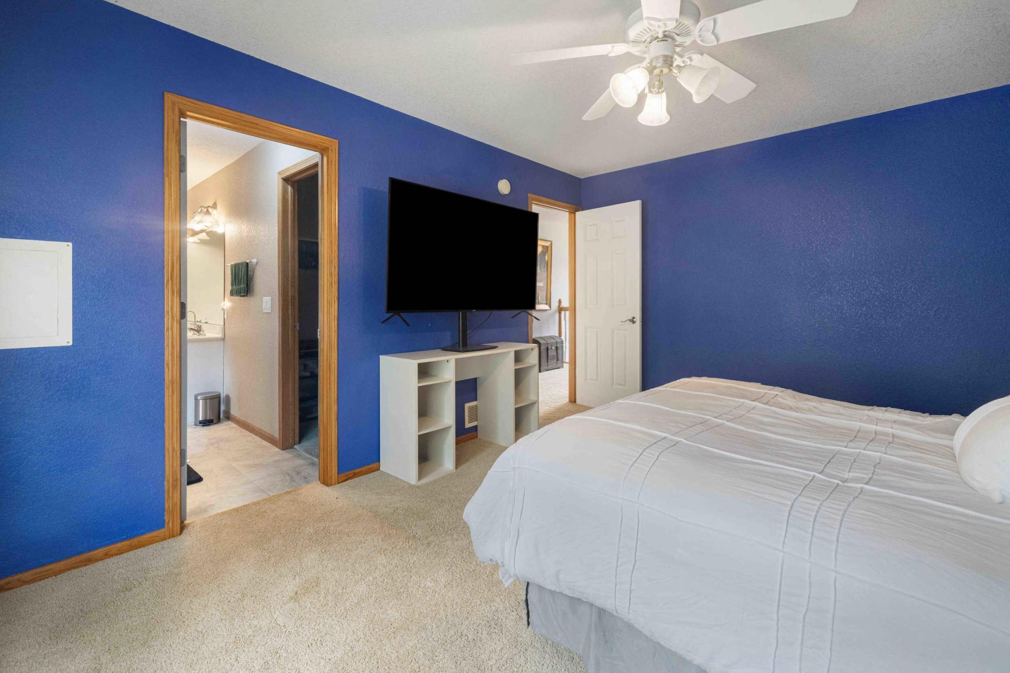 6153 Fairfax Court