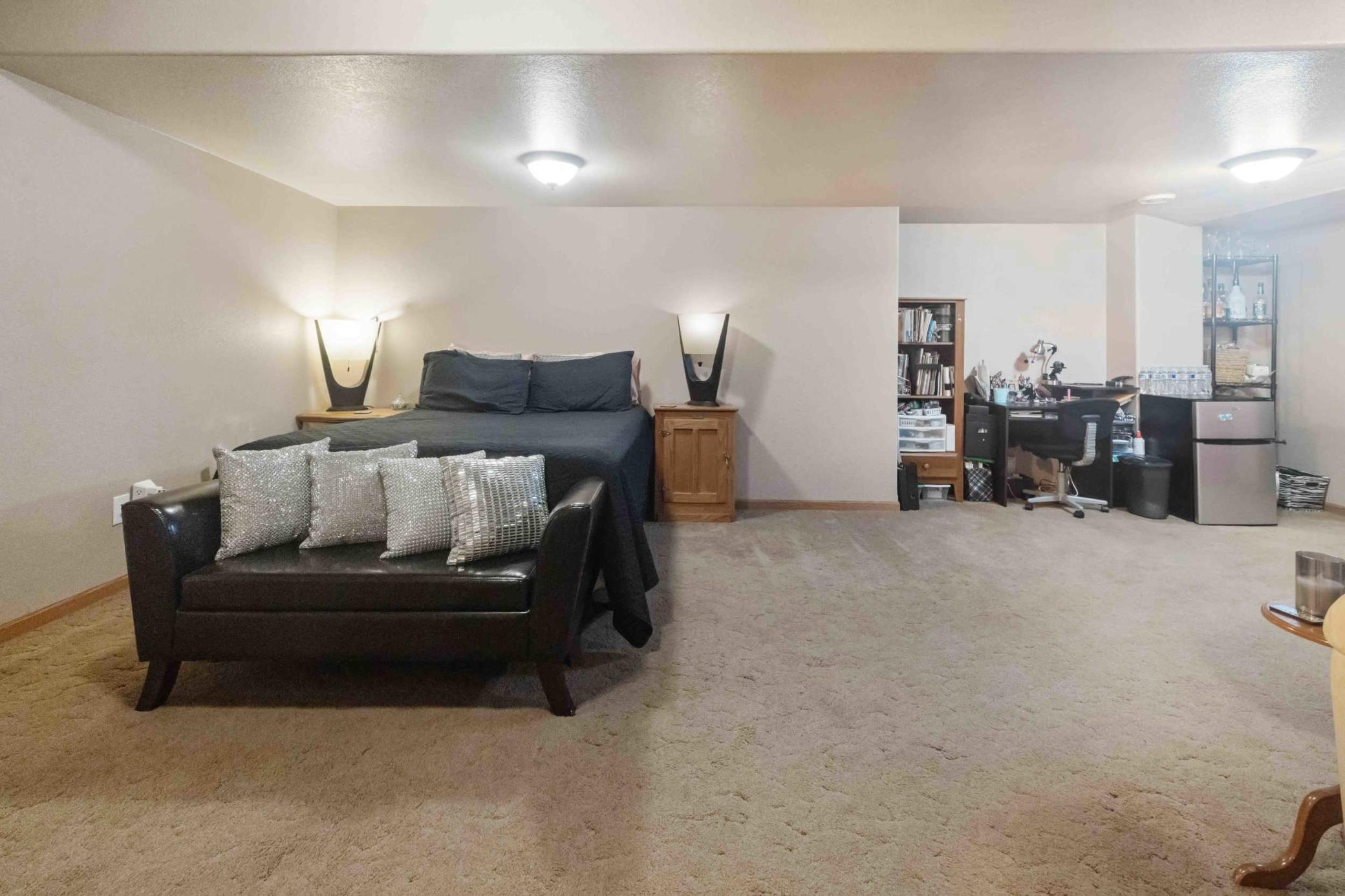6153 Fairfax Court