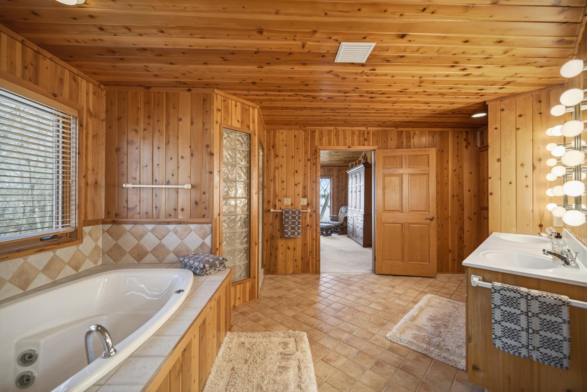 8371 Big Whitefish Narrows