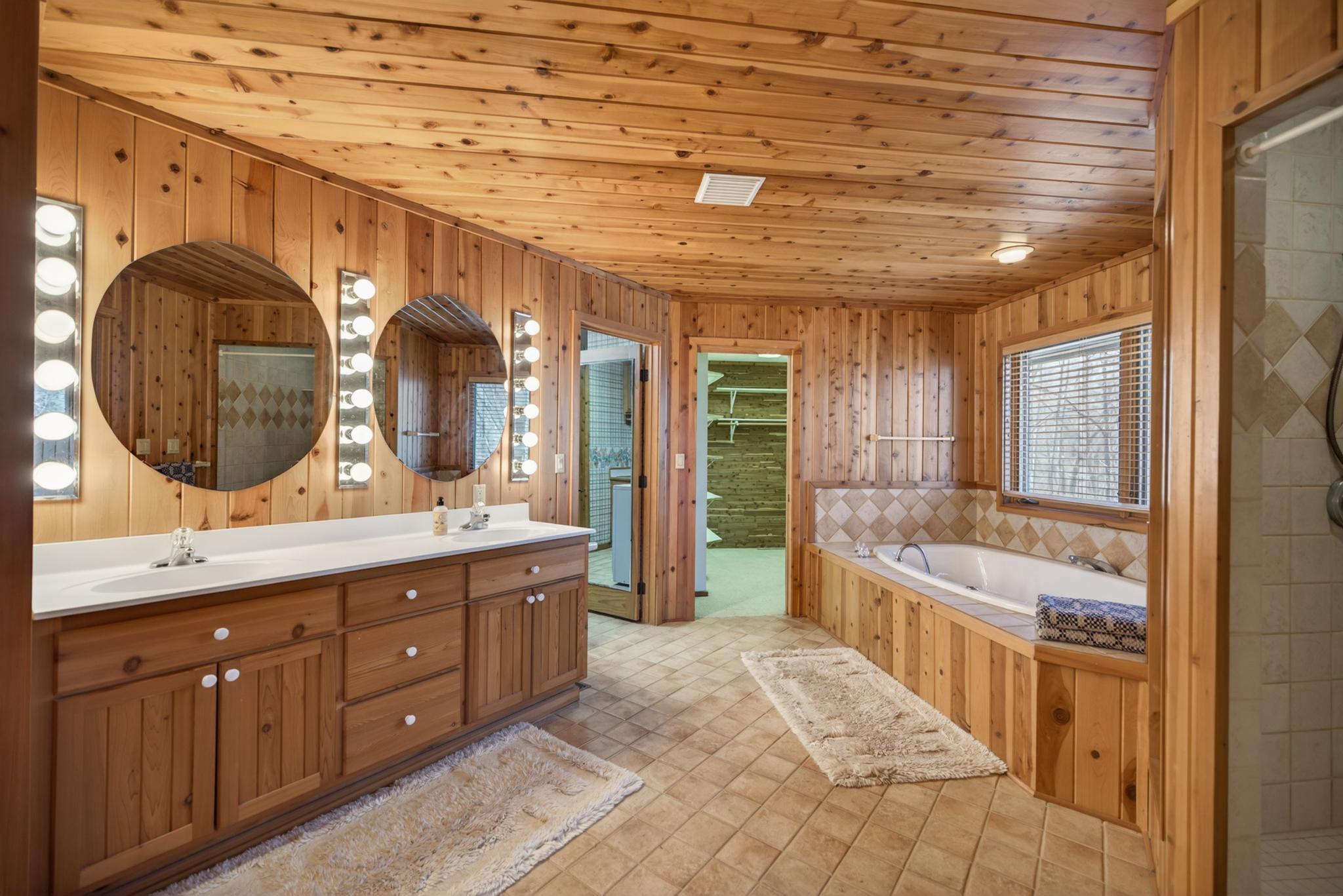 8371 Big Whitefish Narrows