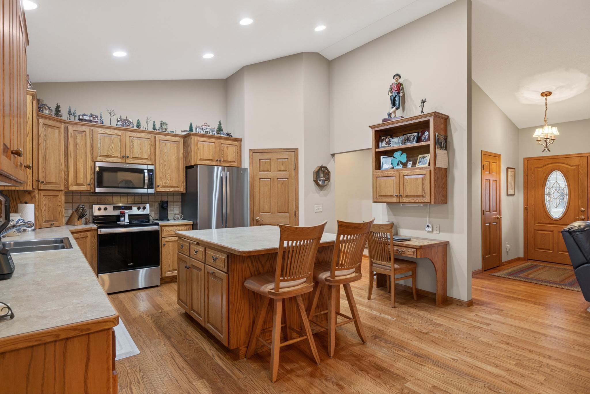 8160 Golf View Trail
