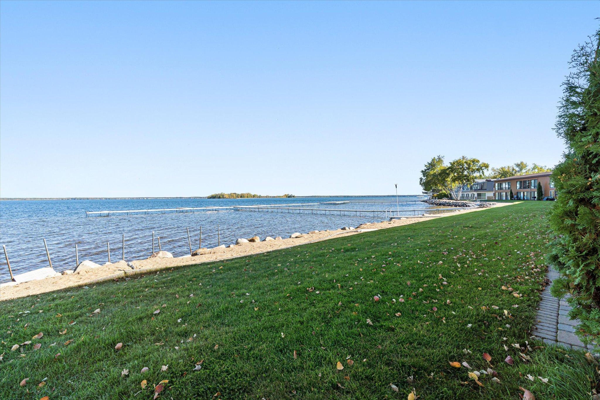 9125 Breezy Point Drive Unit: 437