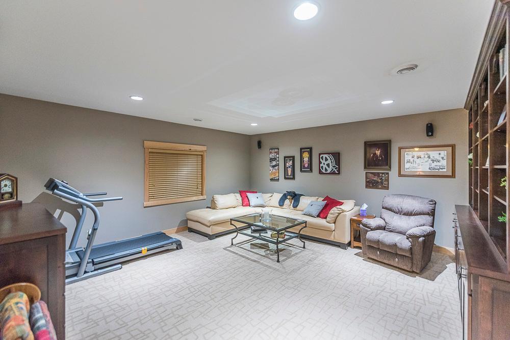 6064 Fairfax Road